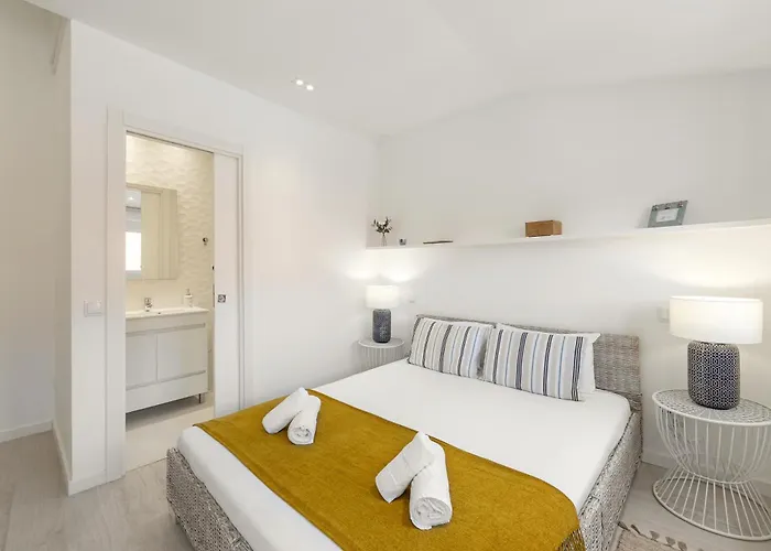 アパート Fly House