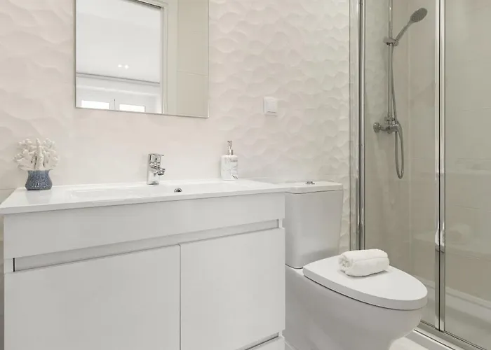 Fly House アパート ナザレ